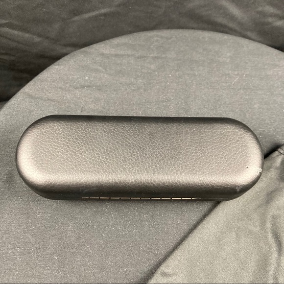 Oakley sunglasses case - Picture 6 of 6